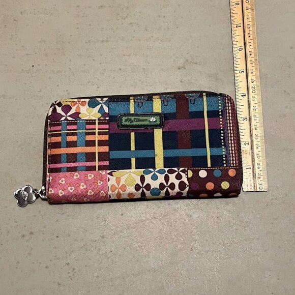 Lily Bloom Zip Around Clutch - Picture 3 of 4